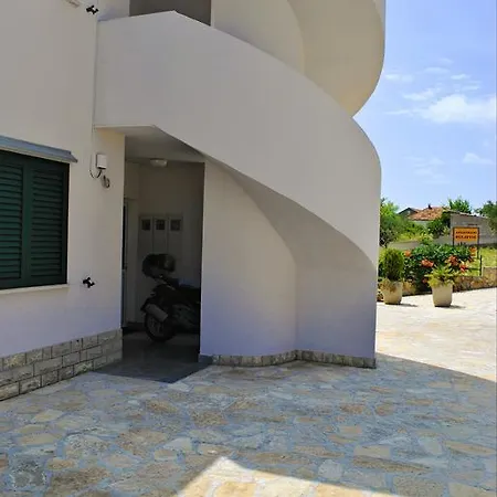 Apartments Buljevic Vrboska Room photo